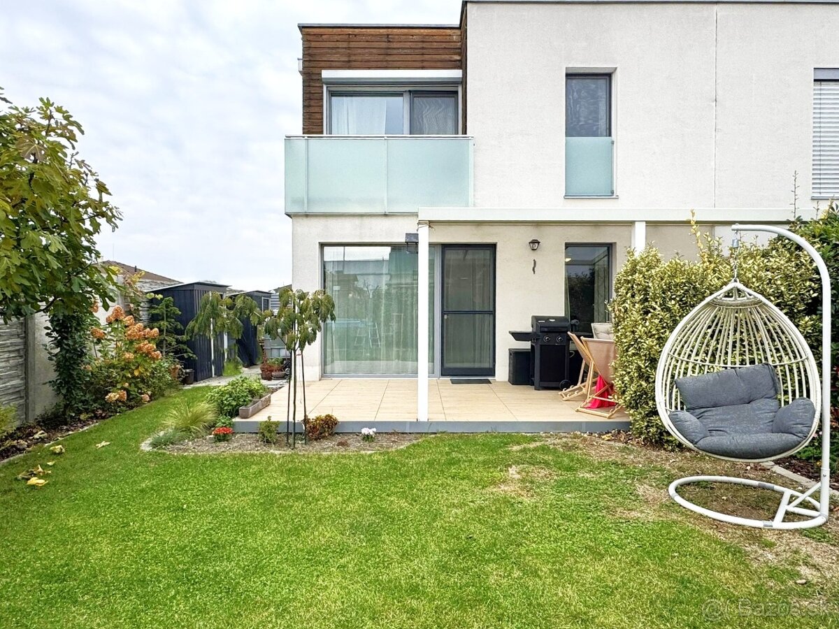 NA PREDAJ – moderná novostavba rodinného domu v Bernolákove