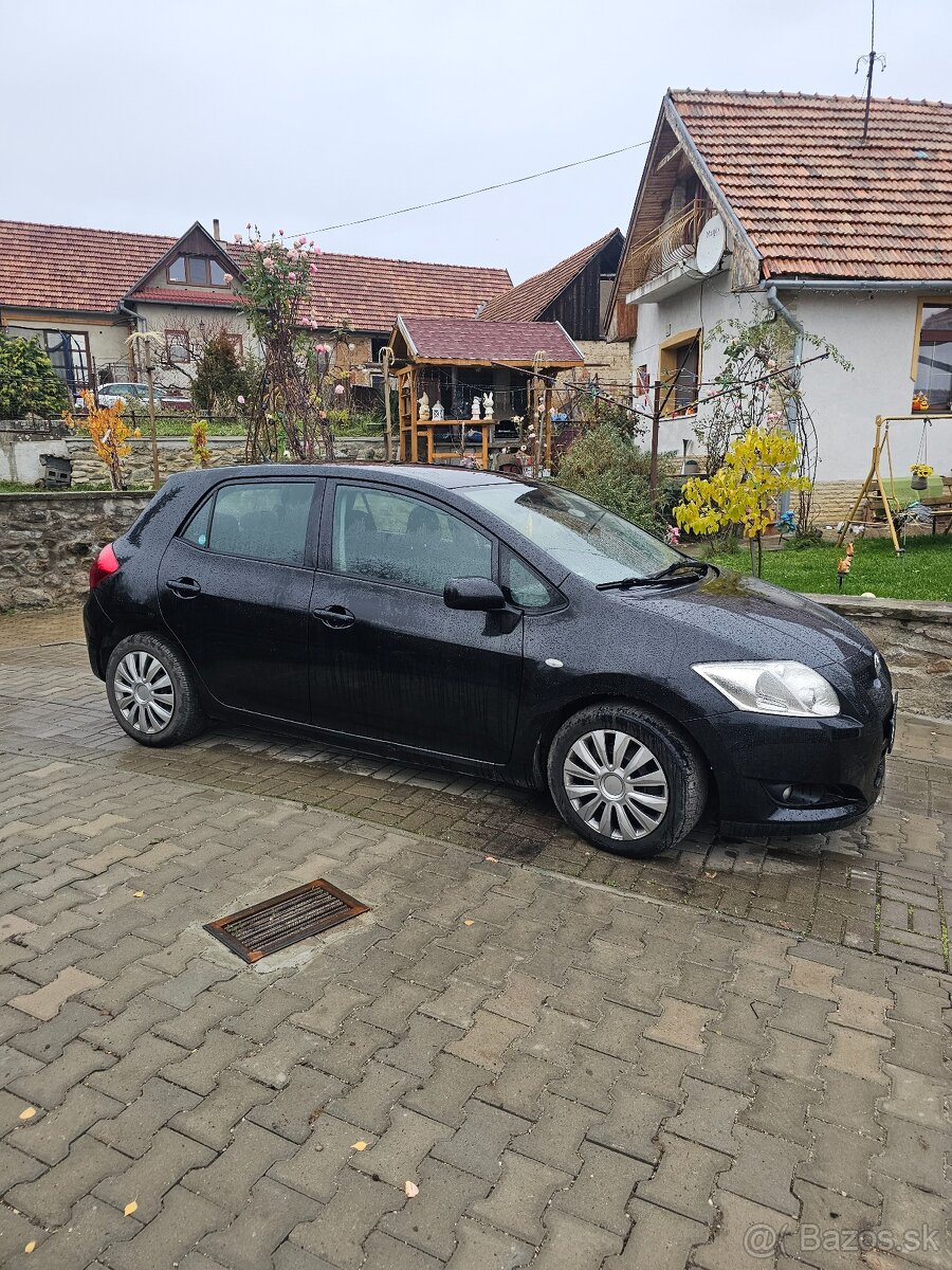 Toyota auris 2.0. 2009.