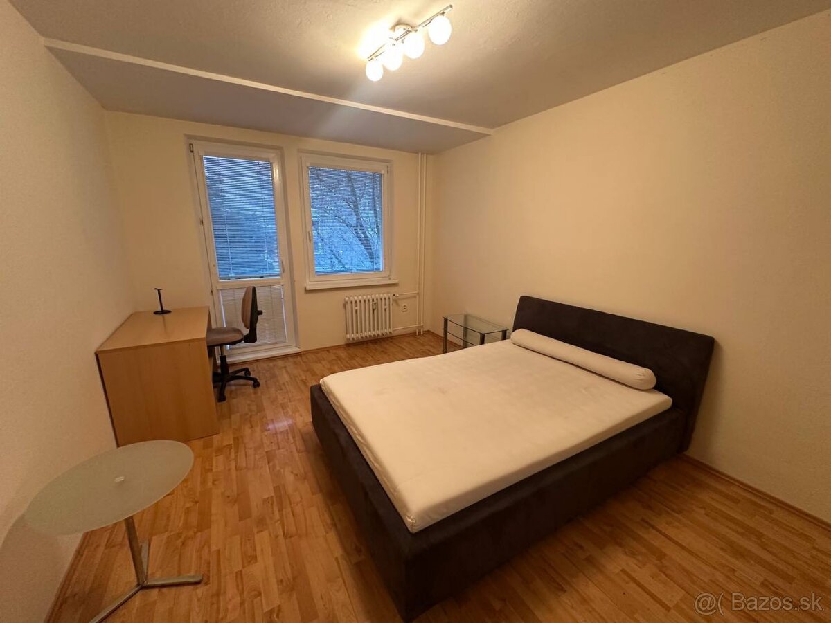 na prenájom pekný 3-izbový byt