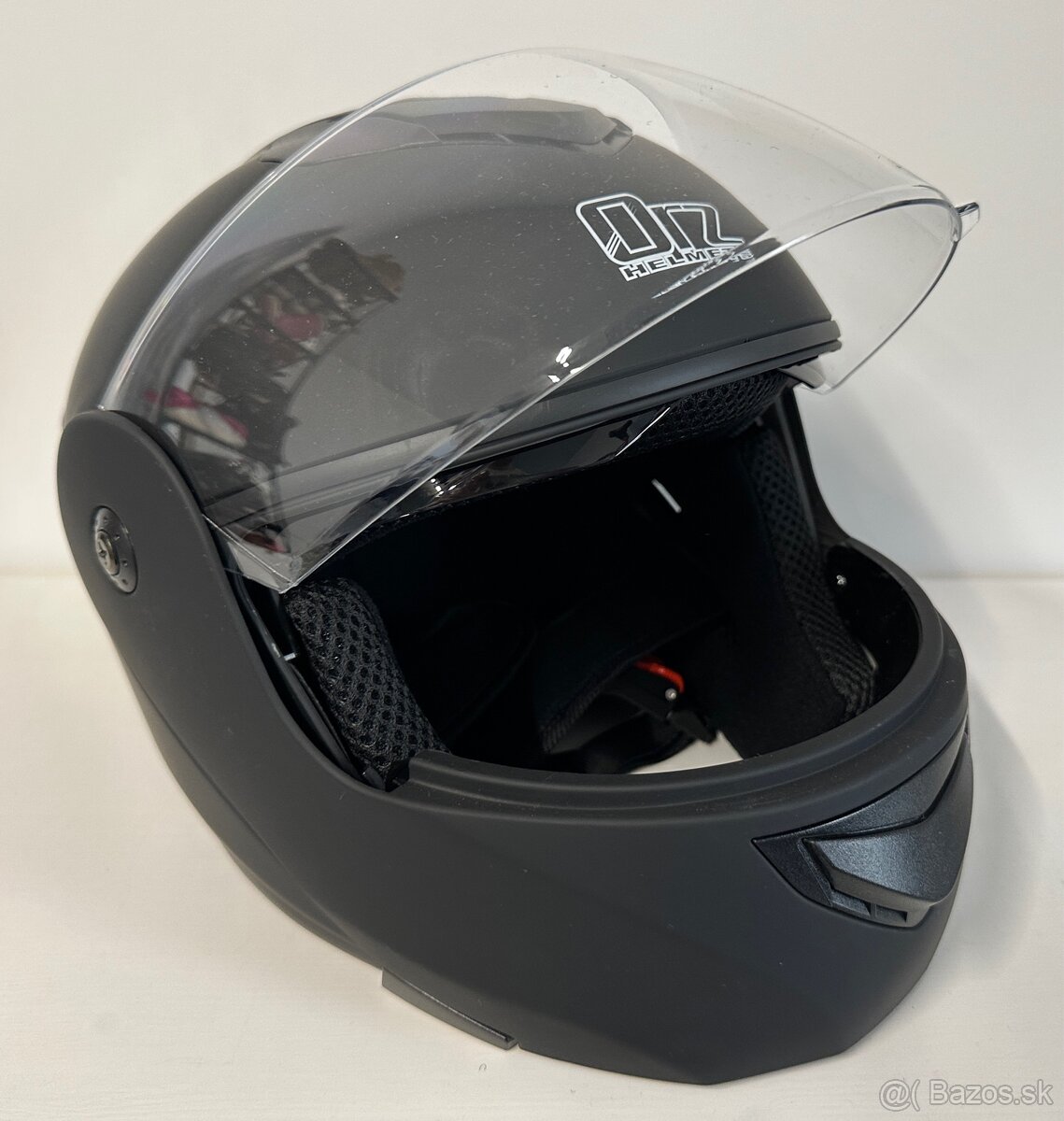 Výklopná moto helma / prilba