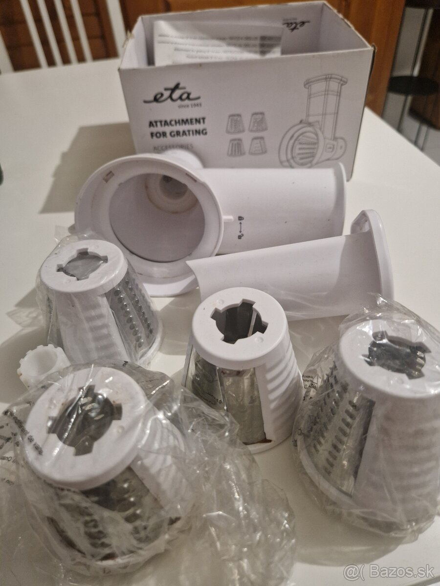 Strúhadlo na robot Eta