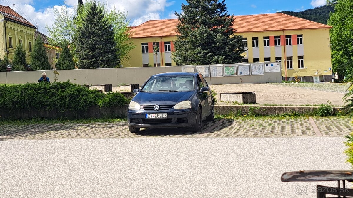 Volkswagen Golf 1.4 benzín