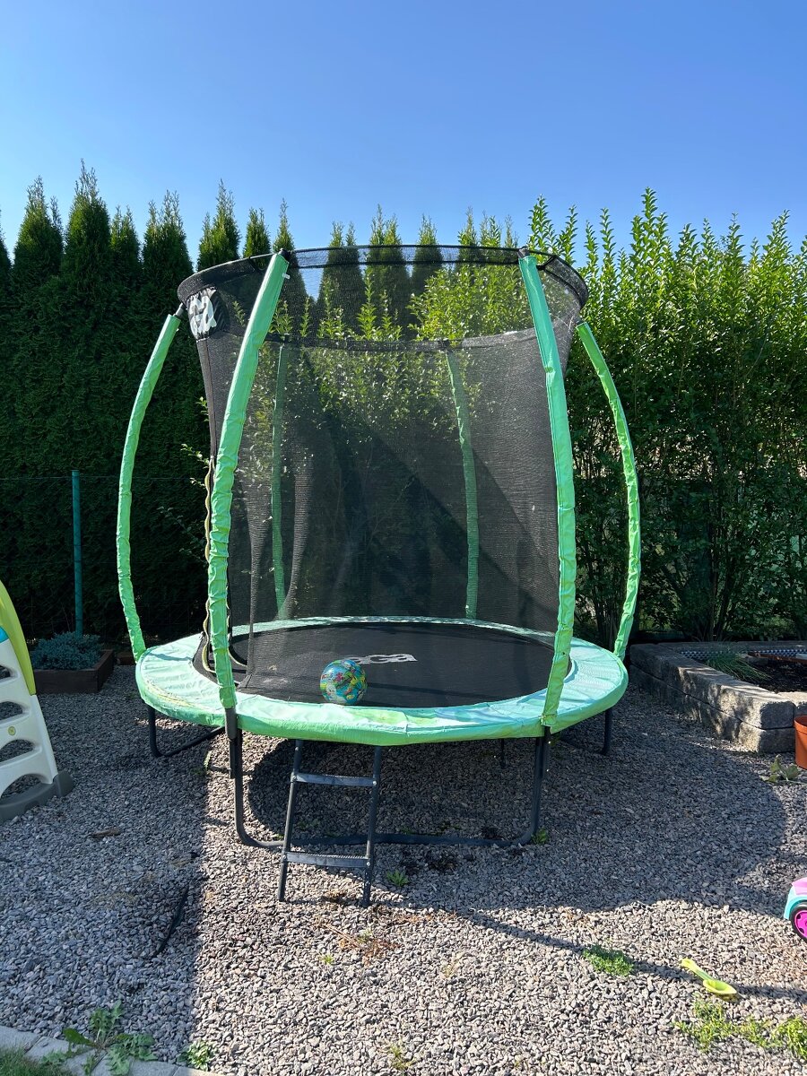 Trampolina + rebrik