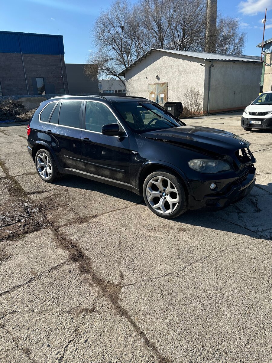 Rozpredam bmw e70 210kw
