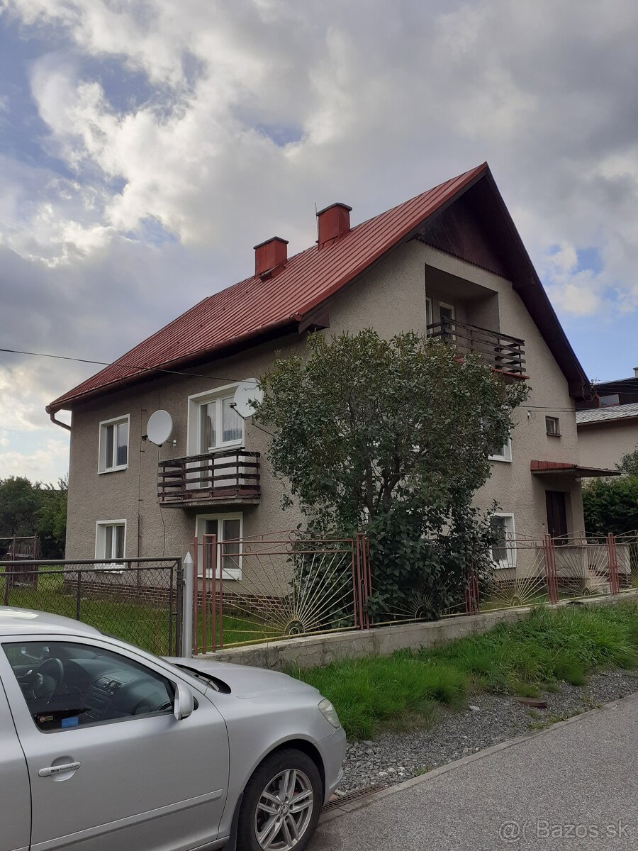 Predám rodinný dom v Lipt. Hrádku /L. P./.