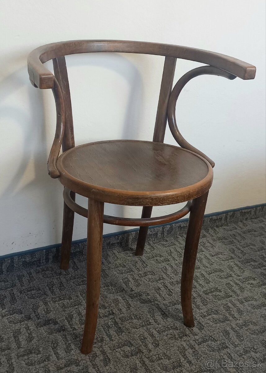 Stolička Thonet