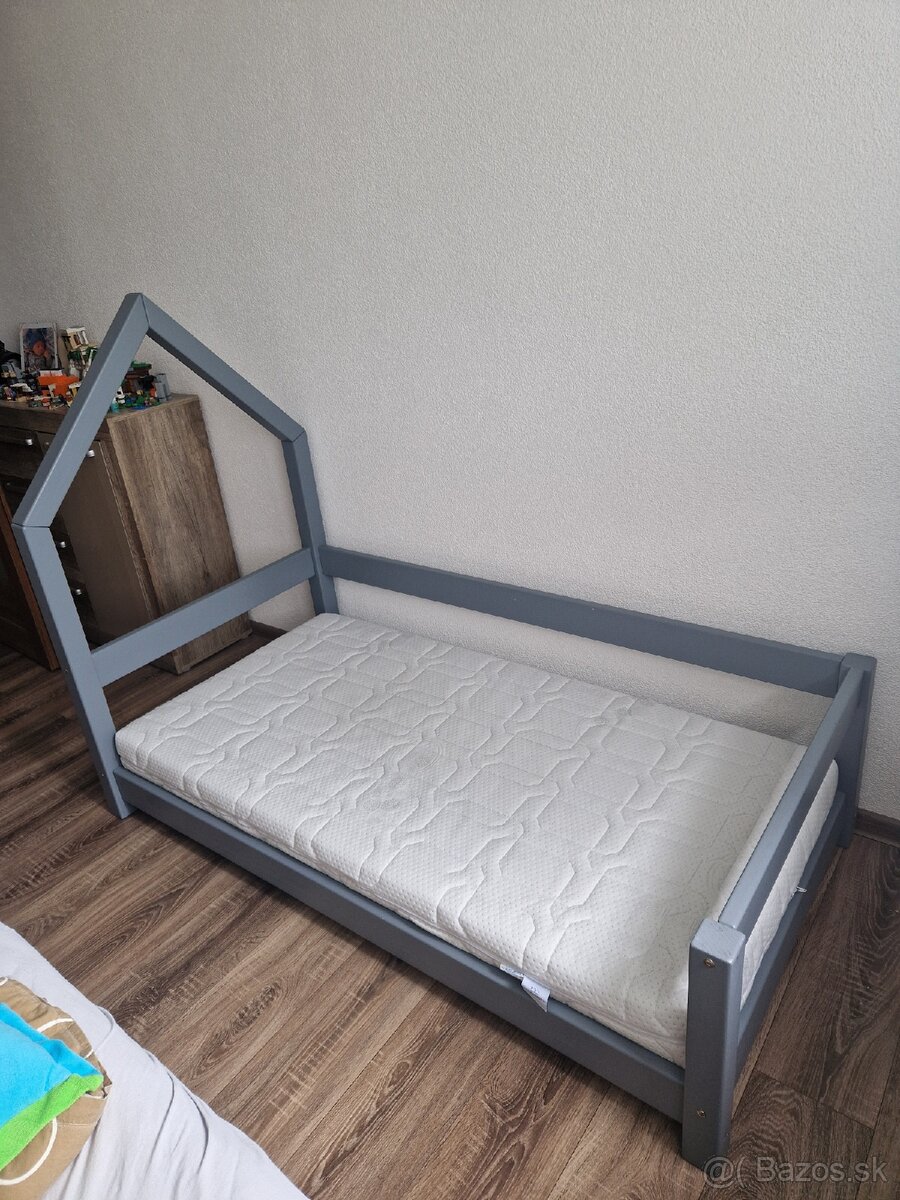 Detská postel z masívu