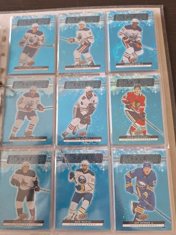 Hokejové kartičky insert dazzlers blue 2023/24.