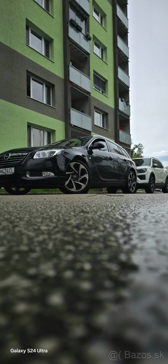 Opel insignia 2T 162kw benzin 4x4 automat