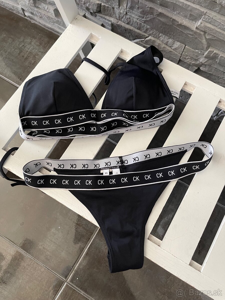 Calvin Klein v.XS