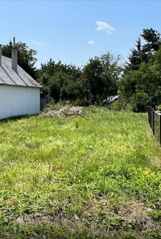 Šikovný pozemok pod Lesom v obci Staré