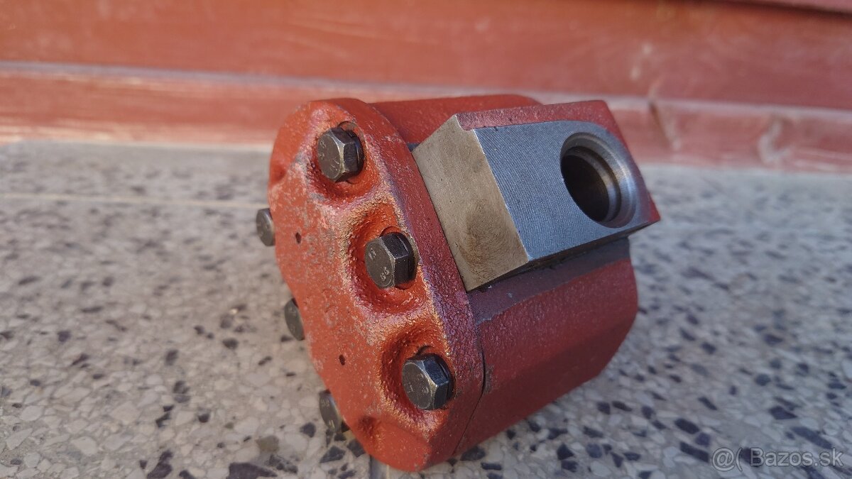 Čerpadlo hydrauliky Zetor