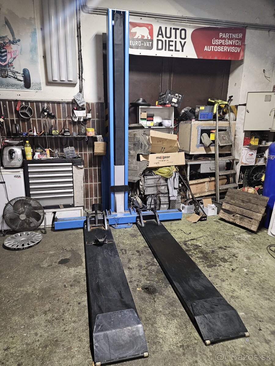 Predam jednostlpovy zdvihak lincos 1000kg