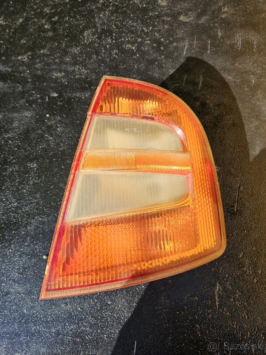 Zadné práve svetlo fabia 1