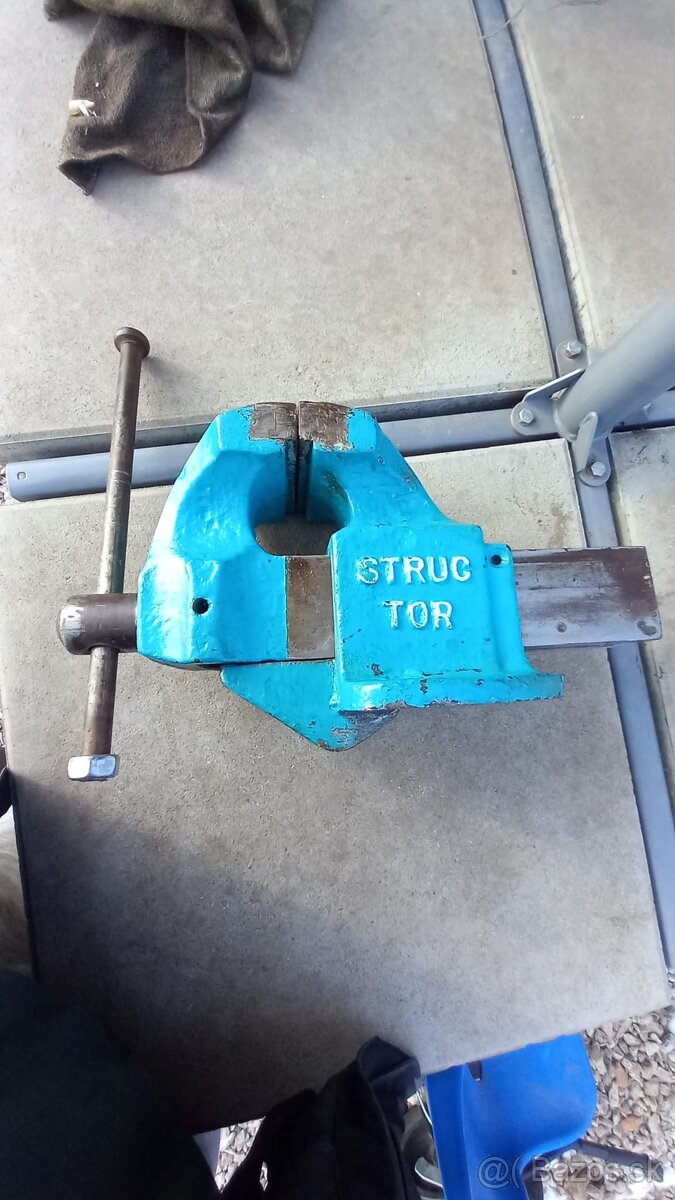 Predám zverák Structor