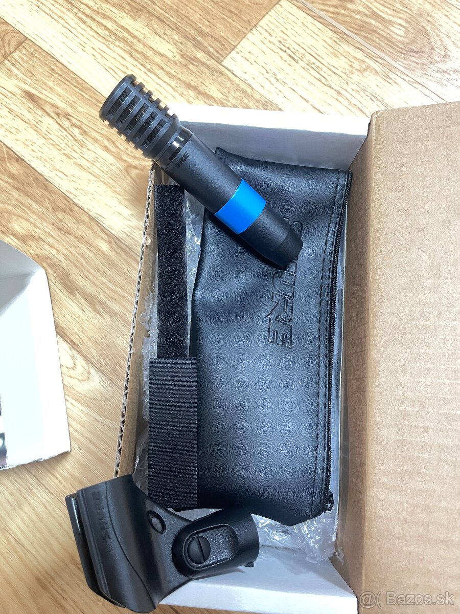 Nástrojový mikrofón so tojanom