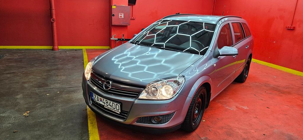 Opel Astra ST Combi 74kw Manuál 1.7 CDTi