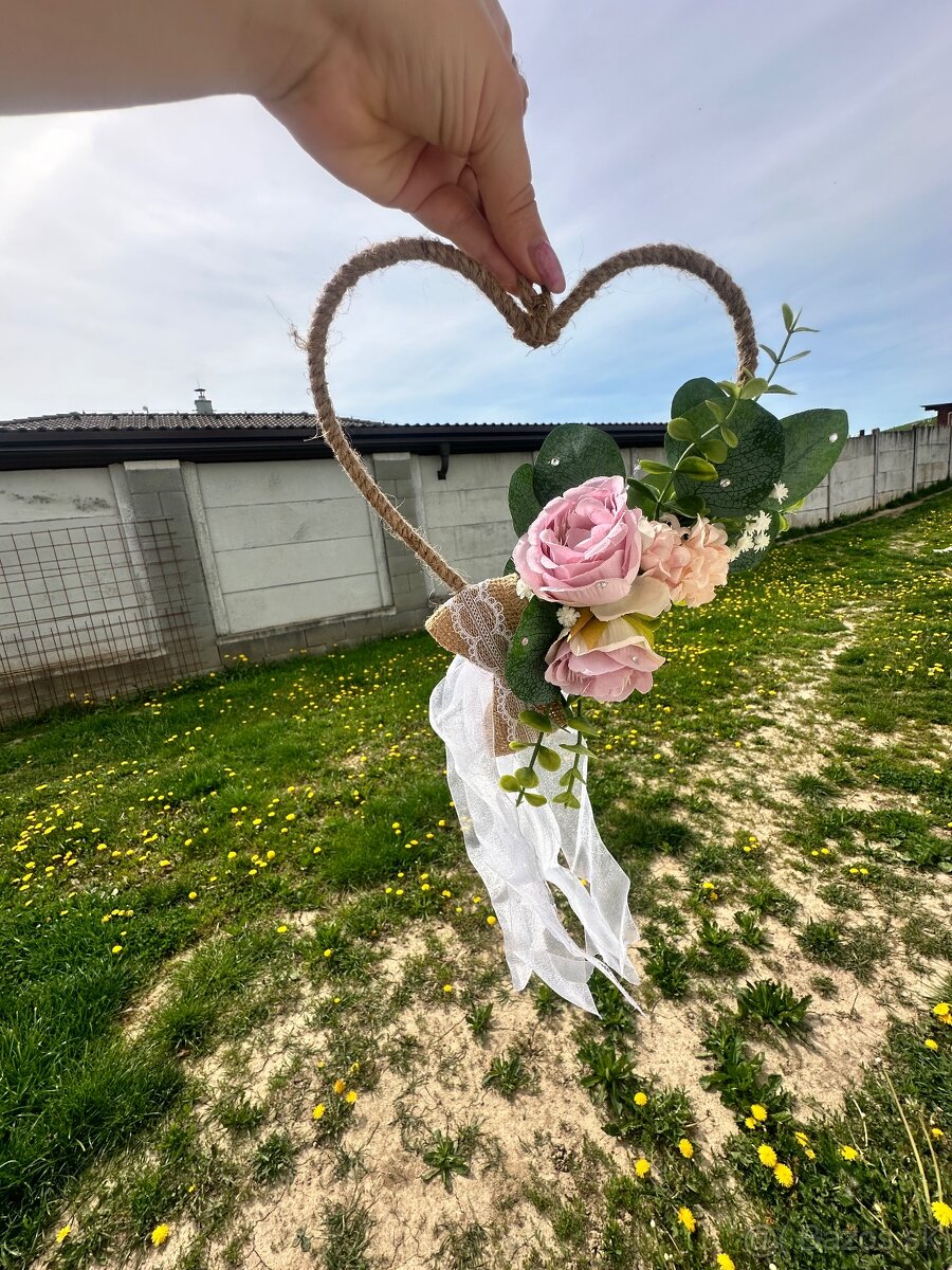 Svadobná výzdoba - veniec na dvere, srdce (ružová, biela)