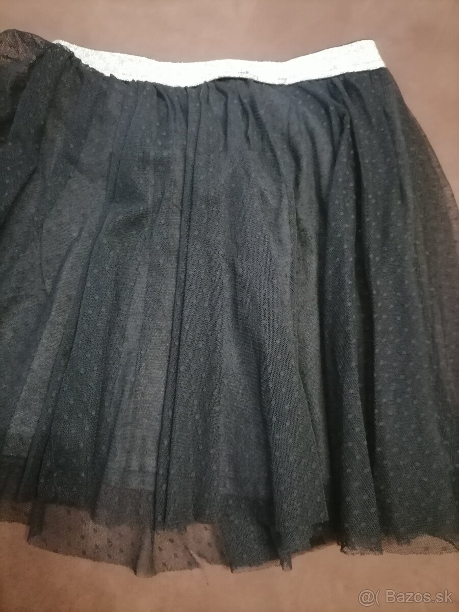 Dievčenská sukňa