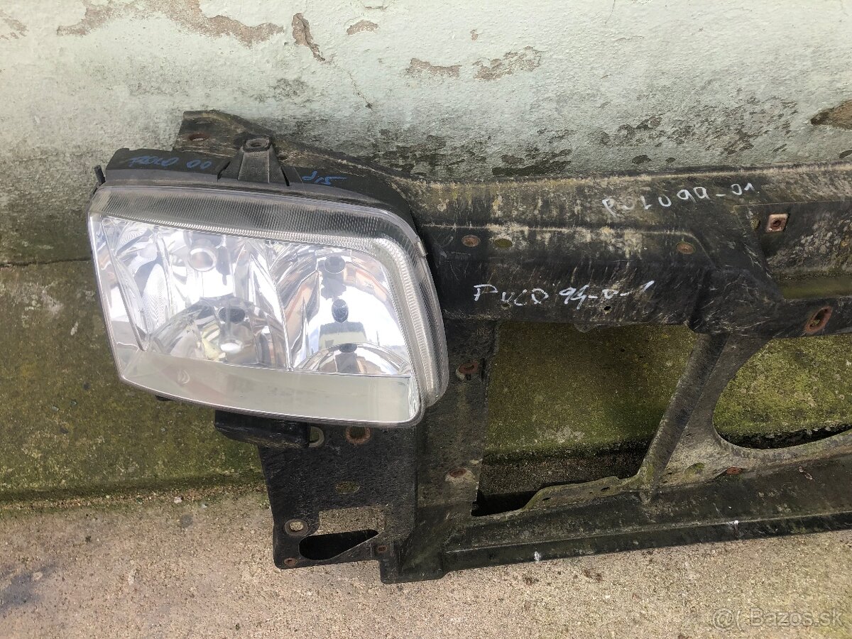 Vw polo pred celo a svetlo aj zadne svetlo mam