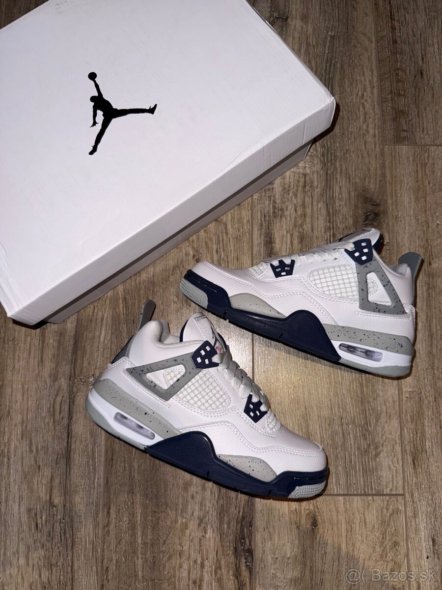 Air Jordan 4 midnight navy