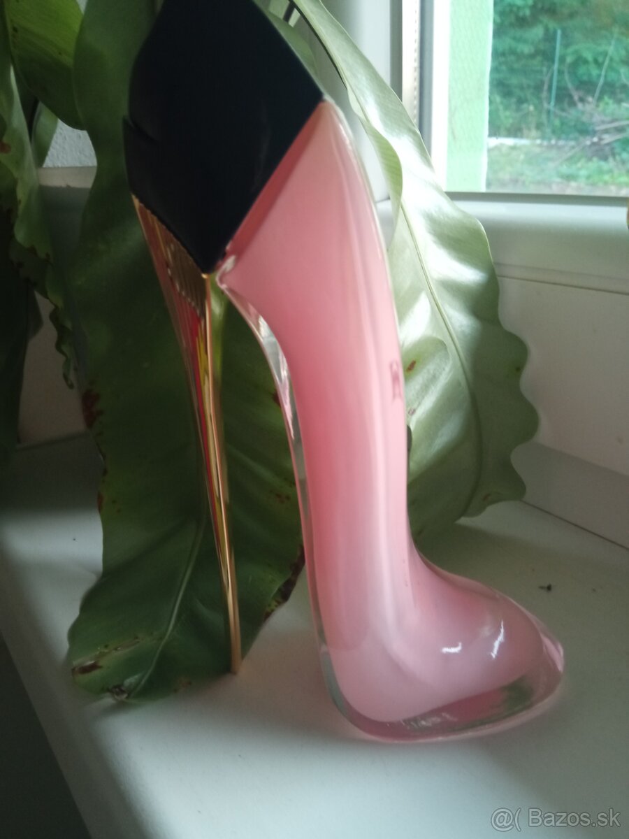 Predám parfum Carolina Herrera Blush