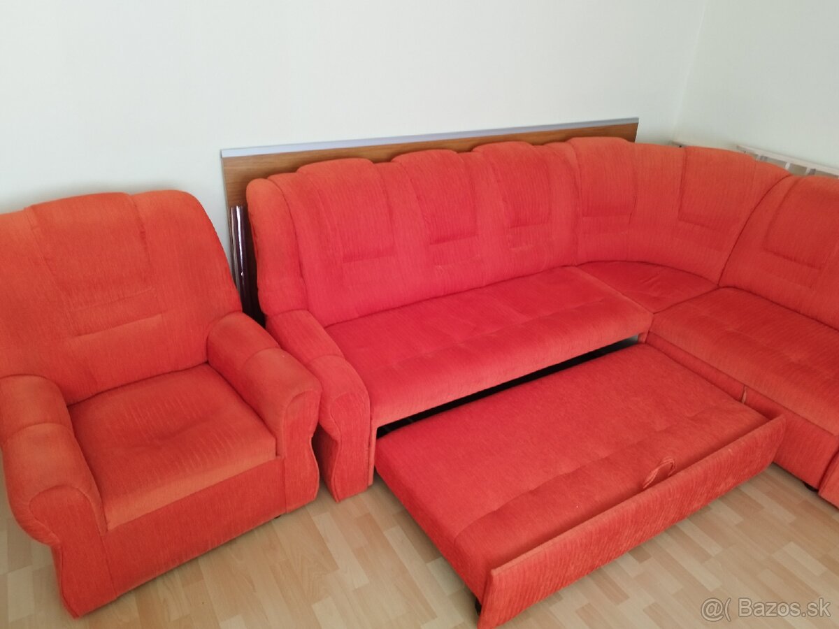 Rozkladací gauč s kreslom a 2 taburetkami