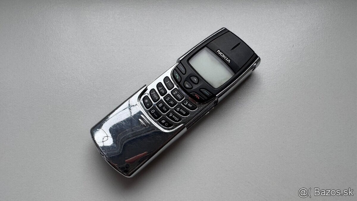 Nokia 8810