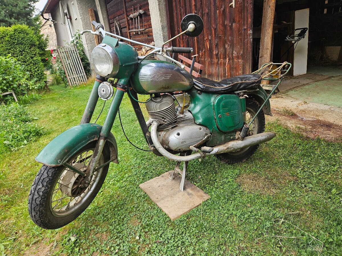 JAWA 250 (559)