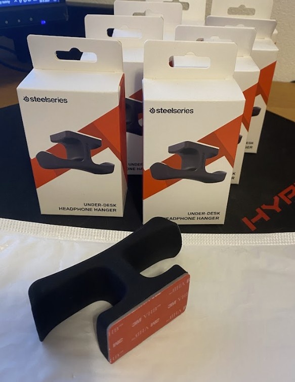 Steelseries Under-desk headphone hanger