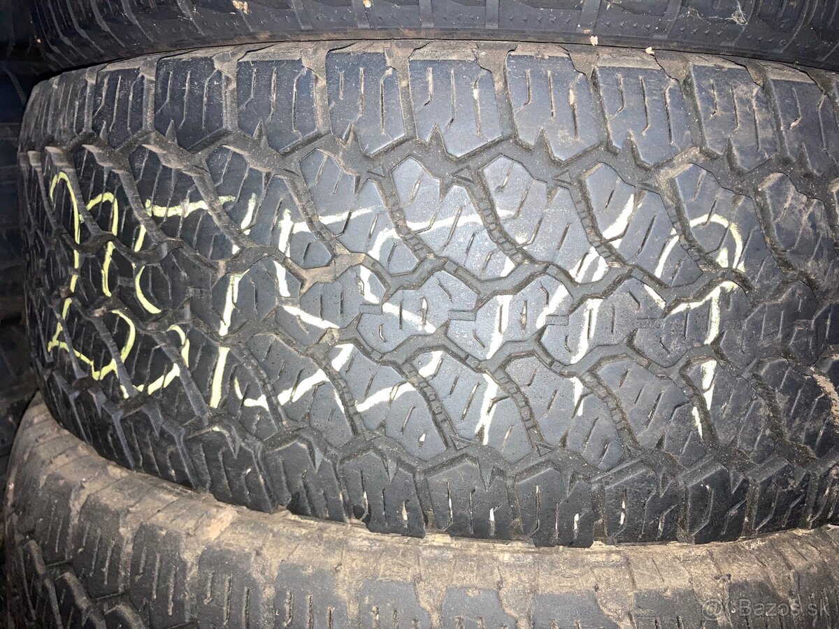 235/55R19