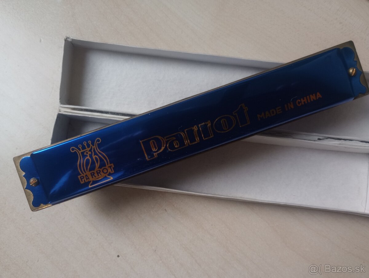 Stará harmonika Parrot