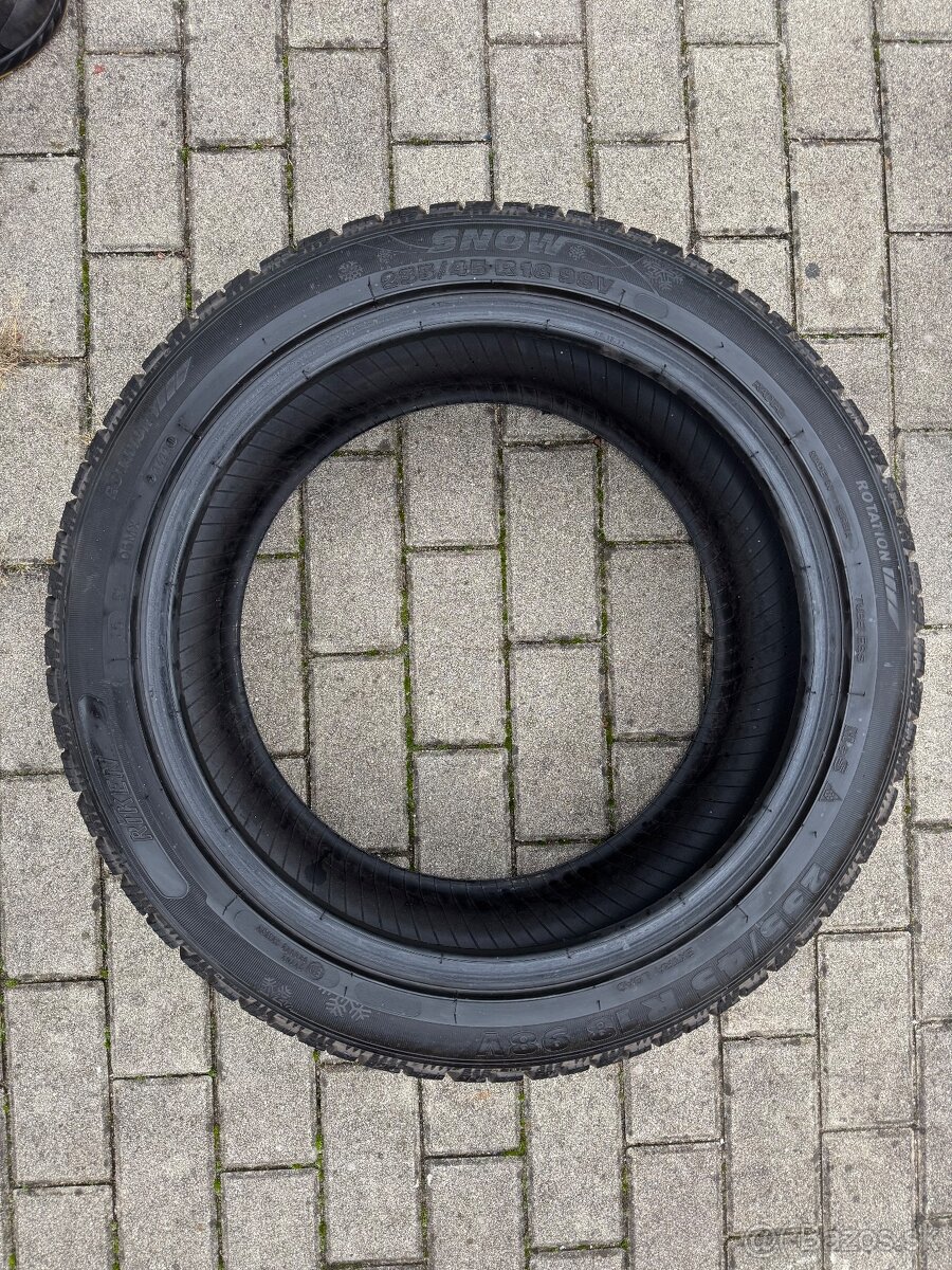Zimné pneumatiky 235/45R18 98V