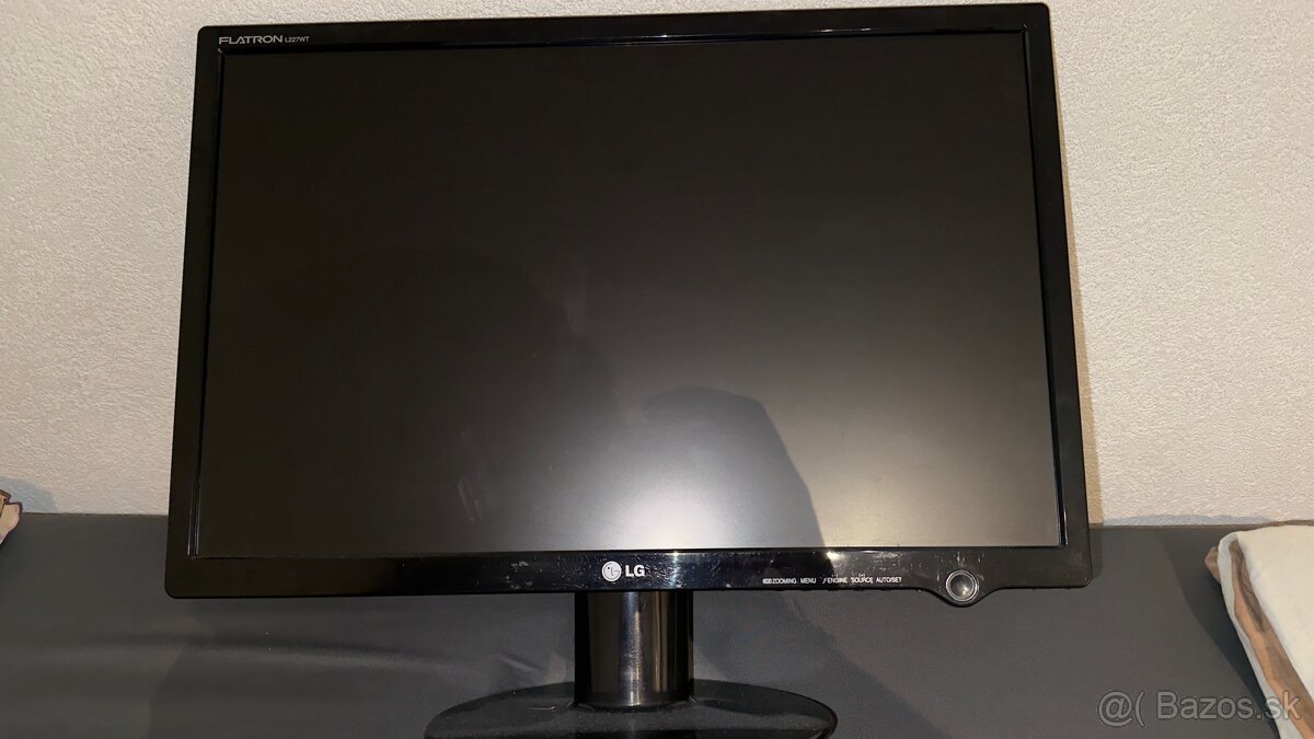 LG monitor
