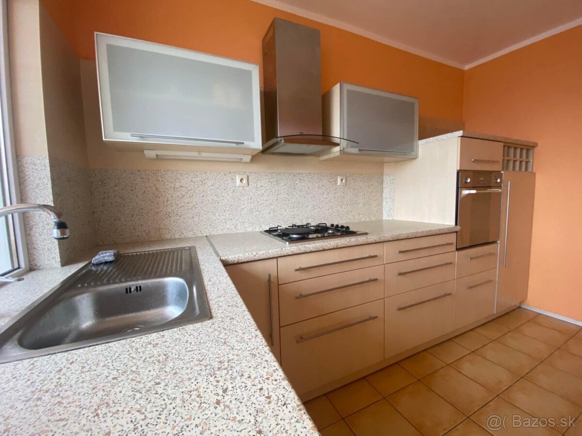 Prenájom 3-izb. bytu – Považská Bystrica, Rozkvet