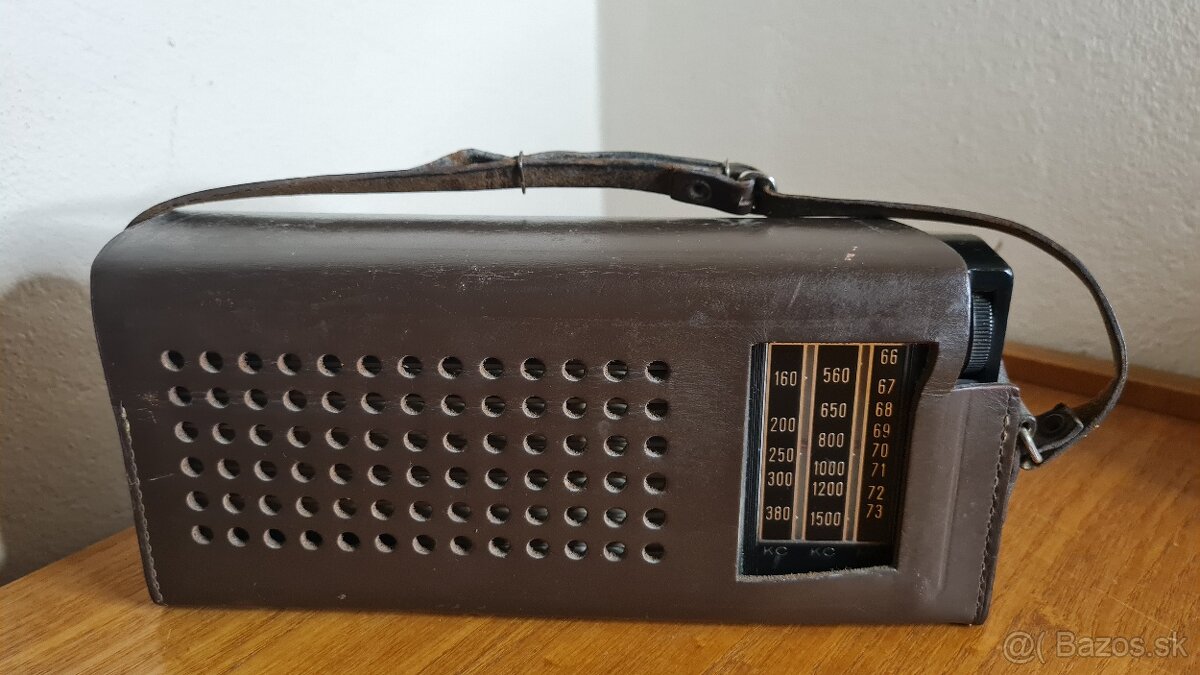 Retro Radio Riga 302