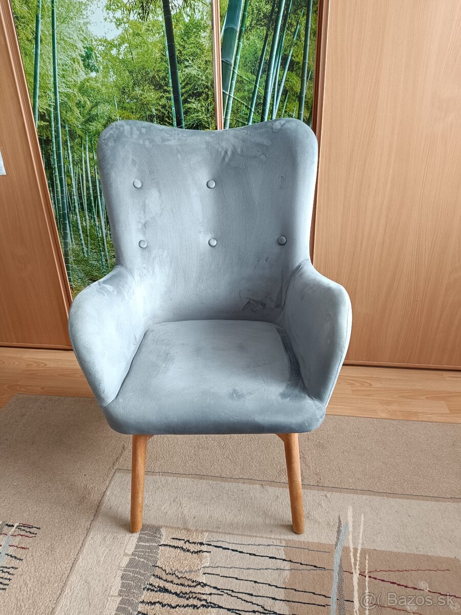 Kreslo ušiak čalúnené sivé- úplne zachovalé