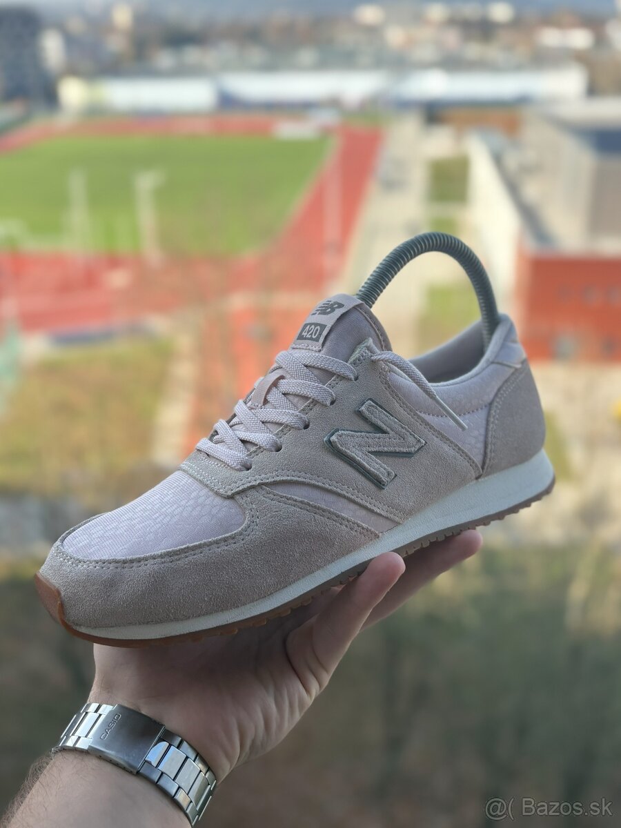 New Balance 420