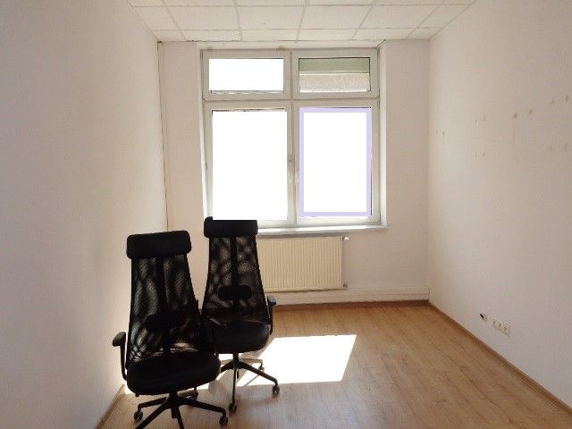 Prenájom - kancelársky priestor 13,79 m2, Banská Bystrica-Sí