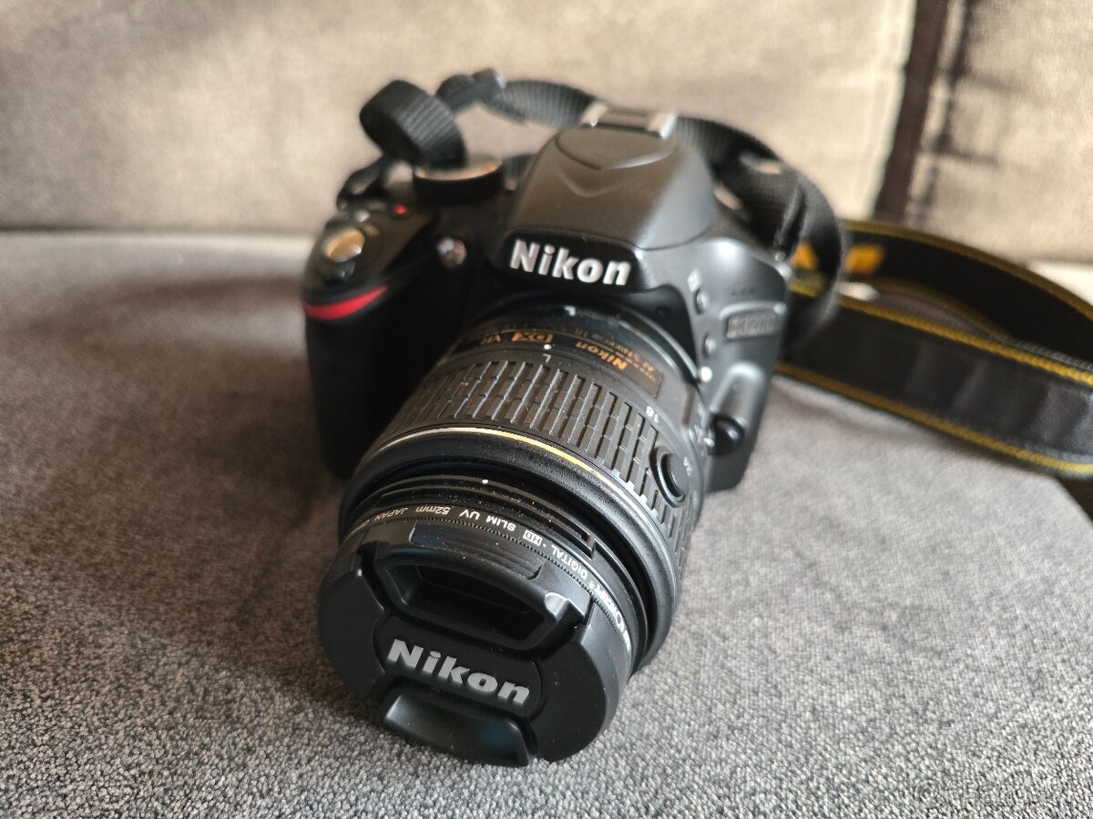NIKON D3200