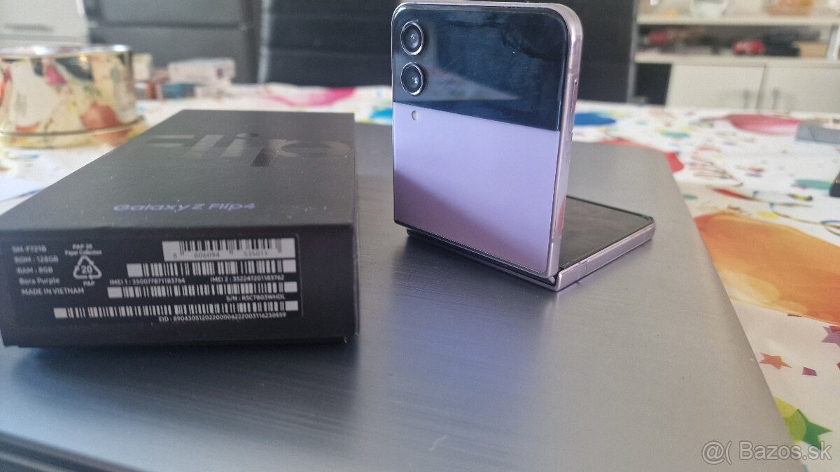 Samsung Z Flip 4 Purple
