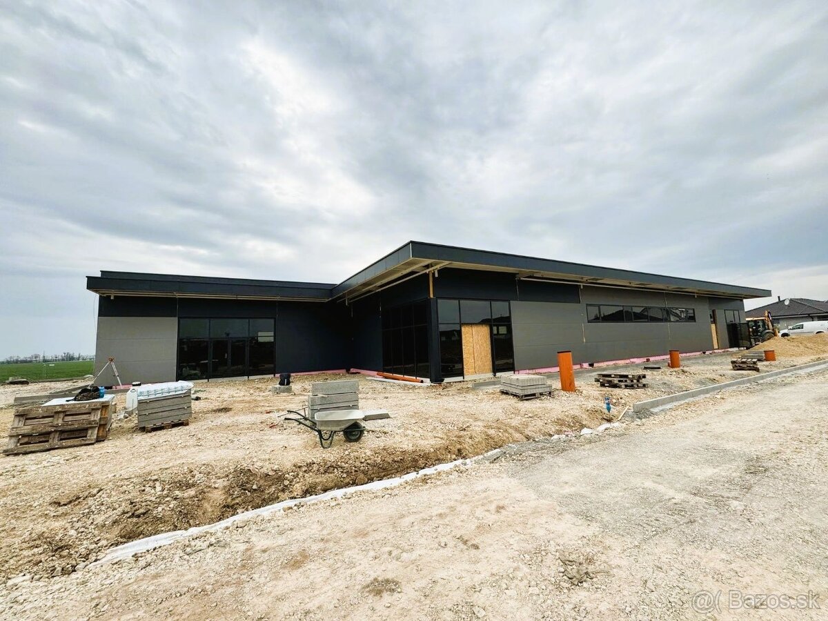 Prenájom obchodného priestoru 200 m2 novostavba v rámci nove