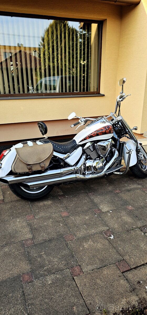 Suzuki Intruder VLR 1800