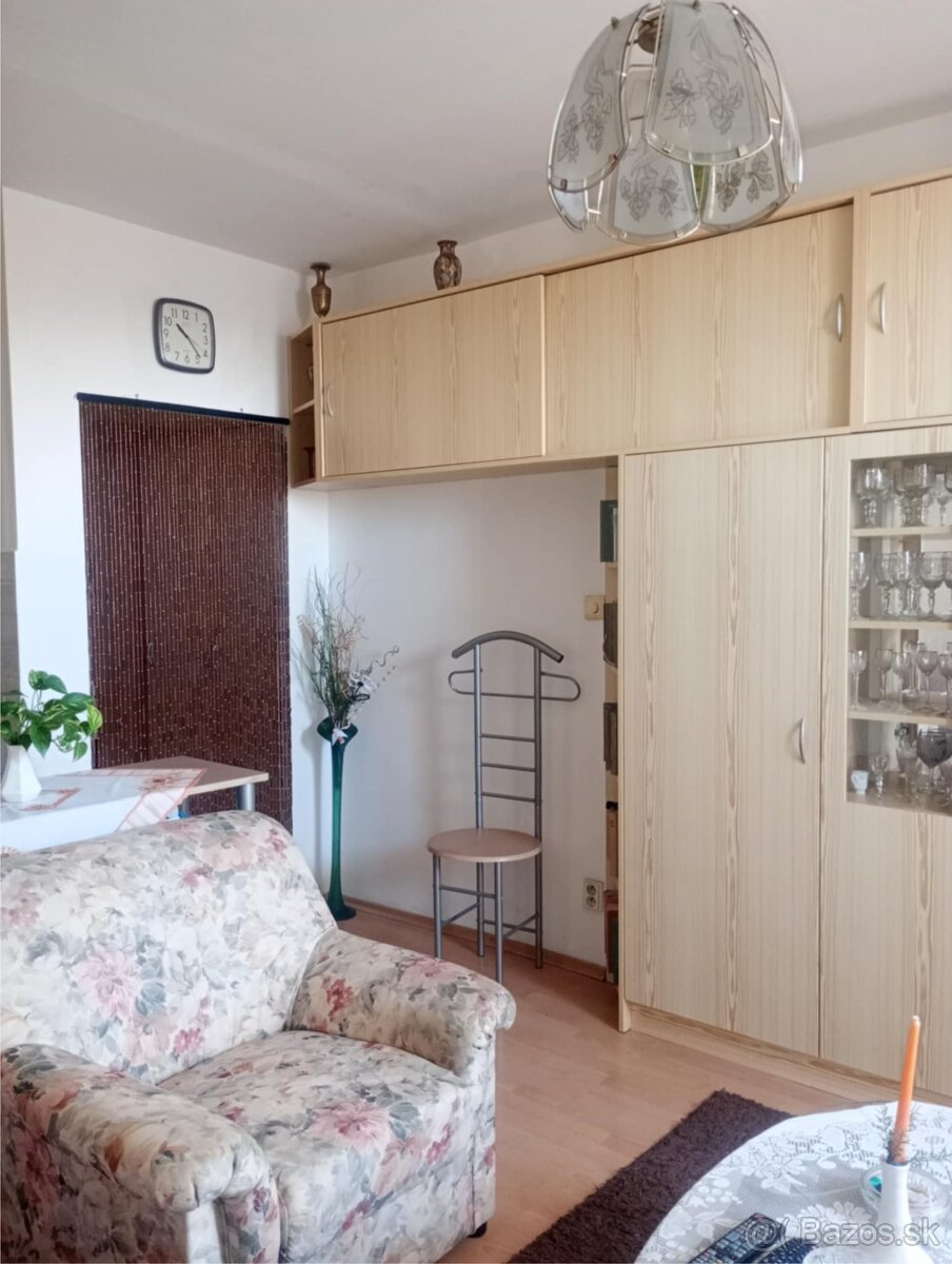 1 izbový byt S BALKÓNOM Eötvösova