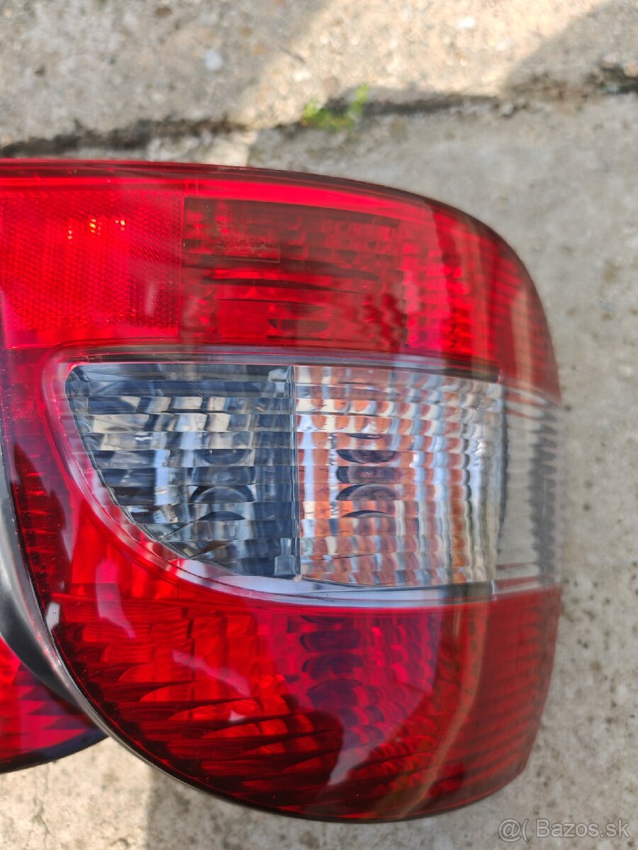 Predám svetlá renault scenic 1