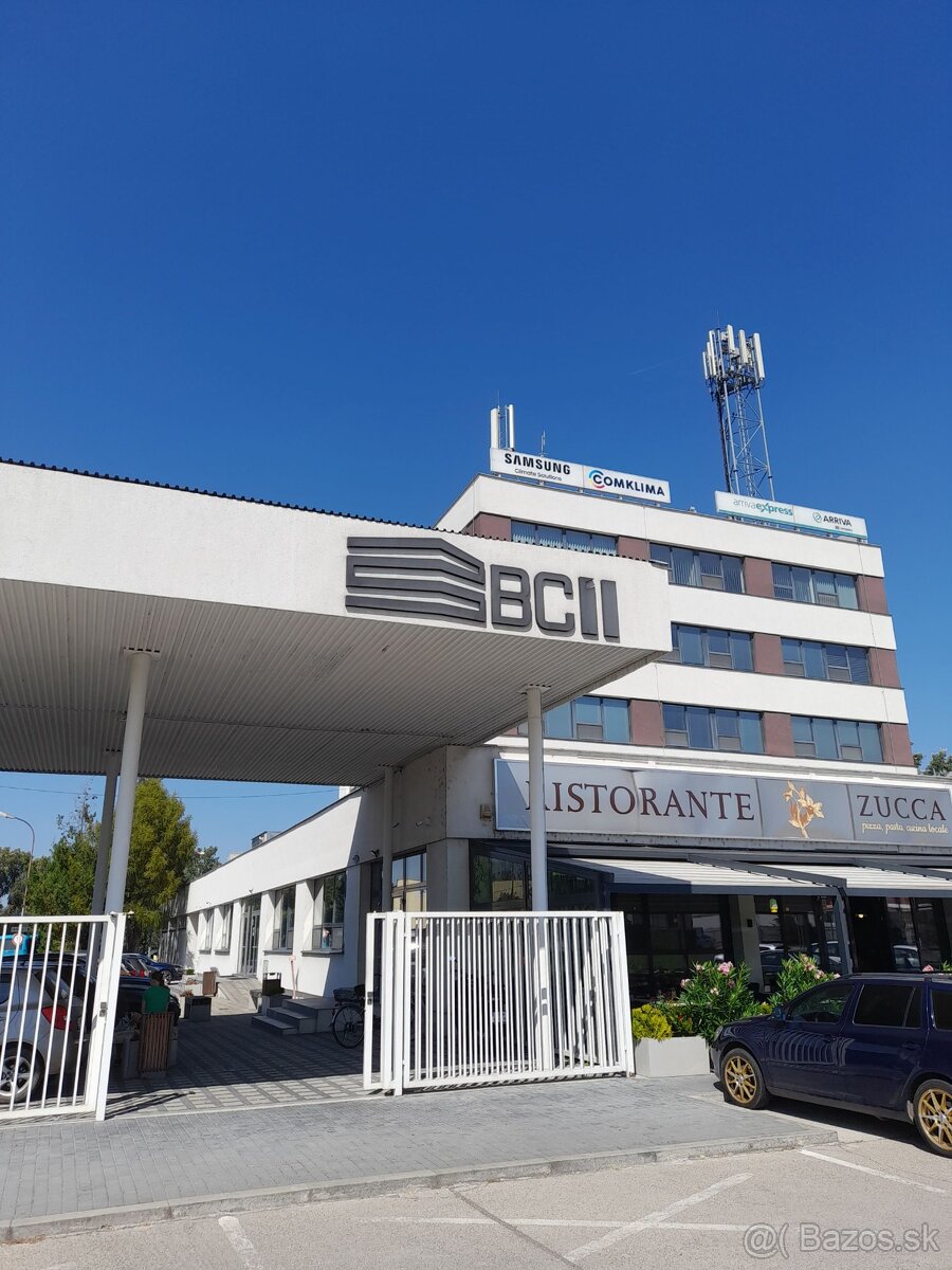 Obchodné priestory na prenájom - Komárno 759 m2