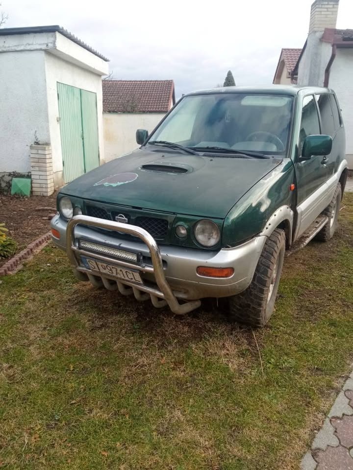Nissan Terrano II