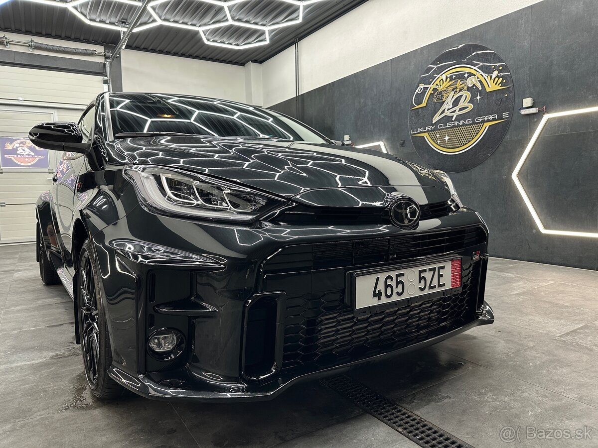 TOYOTA YARIS GR FOUR 2024