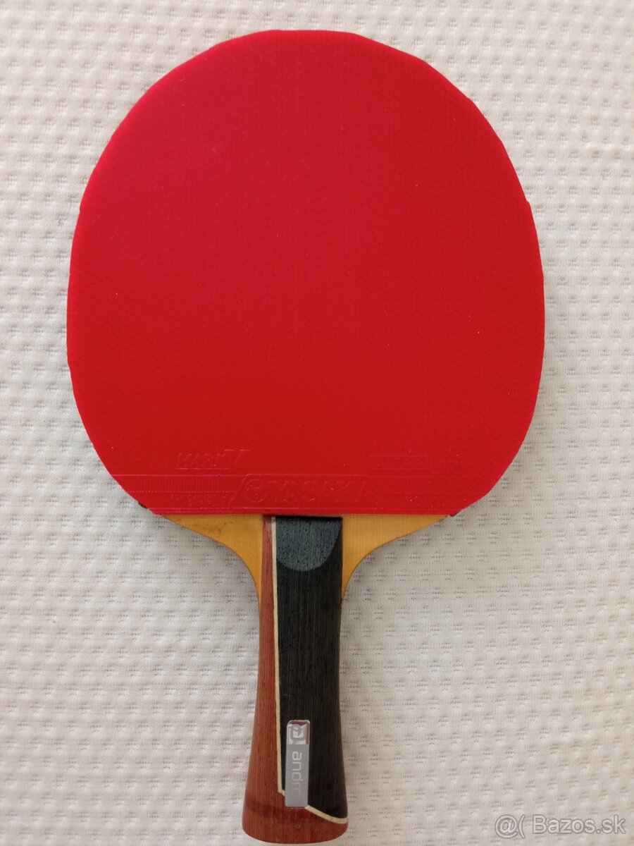 Raketa na stolný tenis