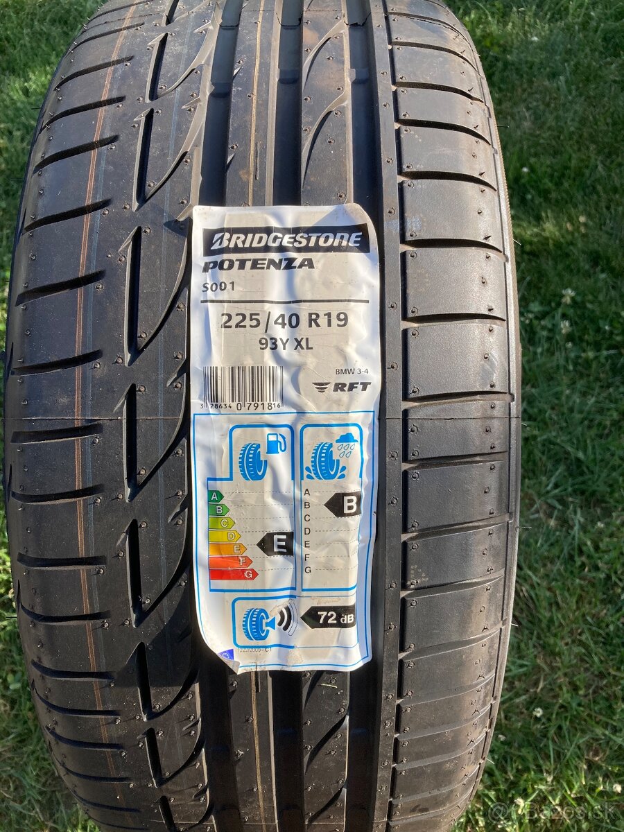 Bridgestone POTENZA S001 225/40 R19 93Y